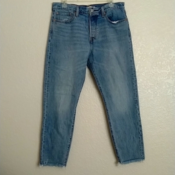 Levi's Wedgie Icon High Rise Fray Hem Straight Leg Ankle Jeans sz 31 - Picture 2 of 9